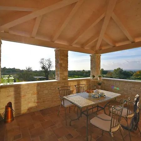 Campi Villa *